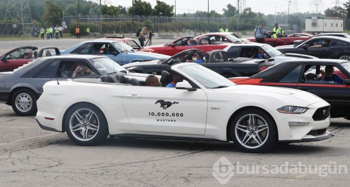 10 milyonuncu Ford Mustang banttan indi