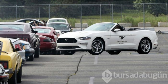 10 milyonuncu Ford Mustang banttan indi