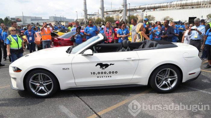 10 milyonuncu Ford Mustang banttan indi