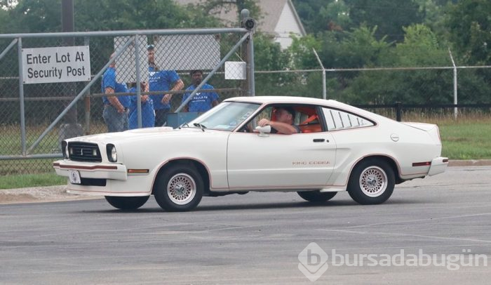 10 milyonuncu Ford Mustang banttan indi
