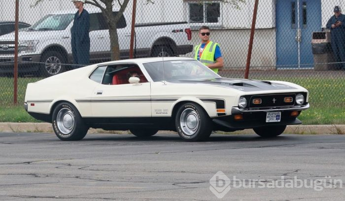10 milyonuncu Ford Mustang banttan indi