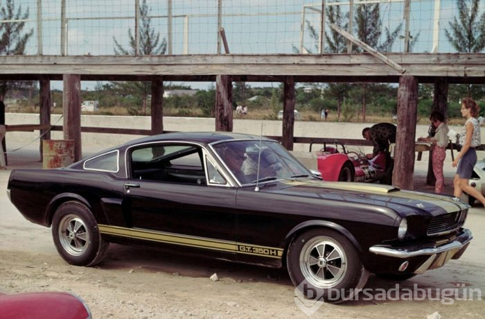 10 milyonuncu Ford Mustang banttan indi