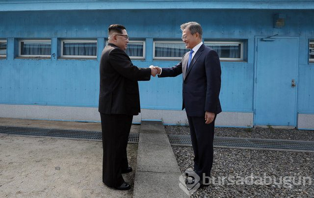 Kim sınırı geçti, iki kore lideri