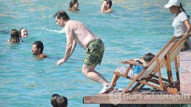 Erdal Beşikçioğlu ailesiyle tatilde