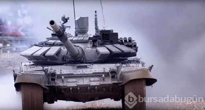 Rusya, yeni bombardıman uçağını tanıttı