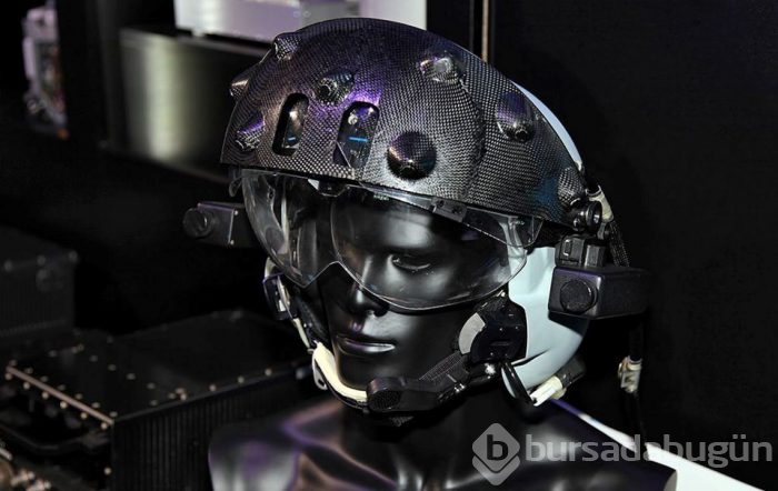 Rusya, yeni bombardıman uçağını tanıttı