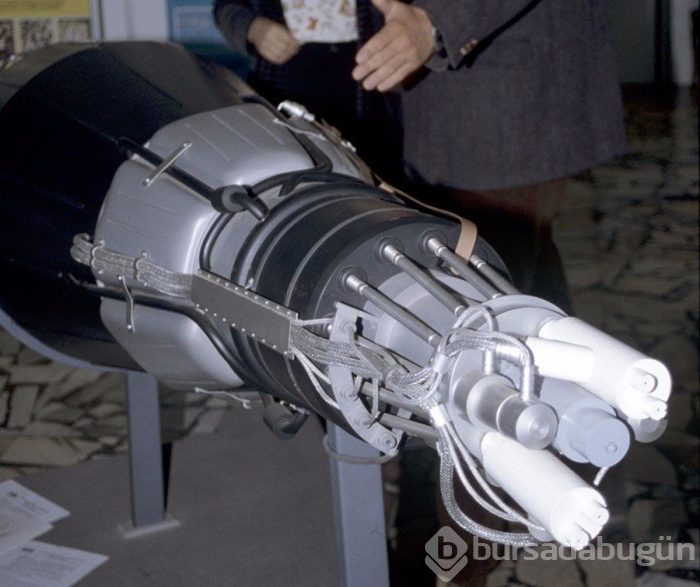 Rusya, yeni bombardıman uçağını tanıttı