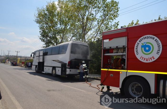 Seyir halindeki otobüste yangın
