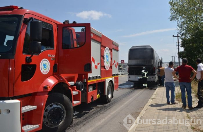 Seyir halindeki otobüste yangın
