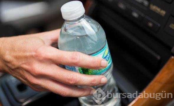 Pet şişeyi sakın arabada böyle bırakmayın