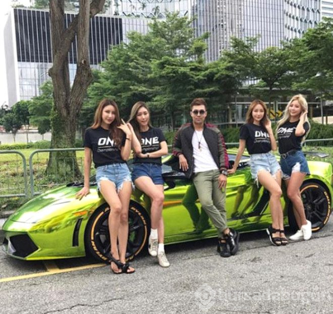 Singapur'un zengin çocukları İnstagram'ı sallıyor