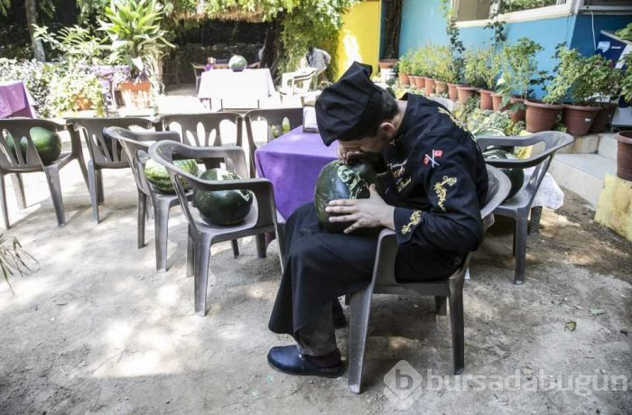 Dünyaca ünlü simaları karpuza işledi