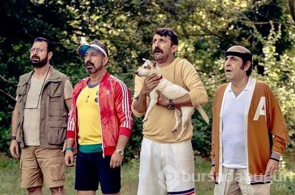 Defne Samyeli ve kızı Deren Talu Cem Yılmaz'ın Karakomik Filmler kadrosuna katıldı