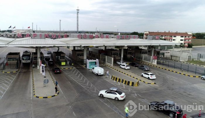Kapıkule'den bir ayda 96 bin araç çıktı