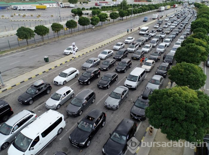 Kapıkule'den bir ayda 96 bin araç çıktı