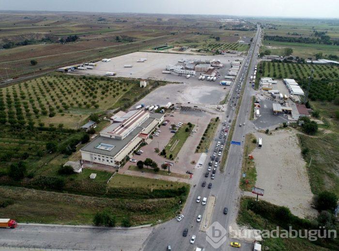 Kapıkule'den bir ayda 96 bin araç çıktı