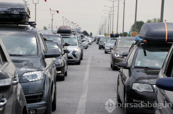 Kapıkule'den bir ayda 96 bin araç çıktı