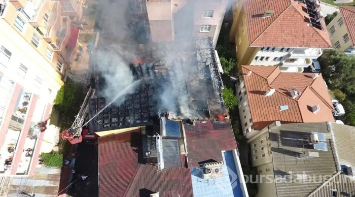Kurban eti kavururken çatıyı yaktı