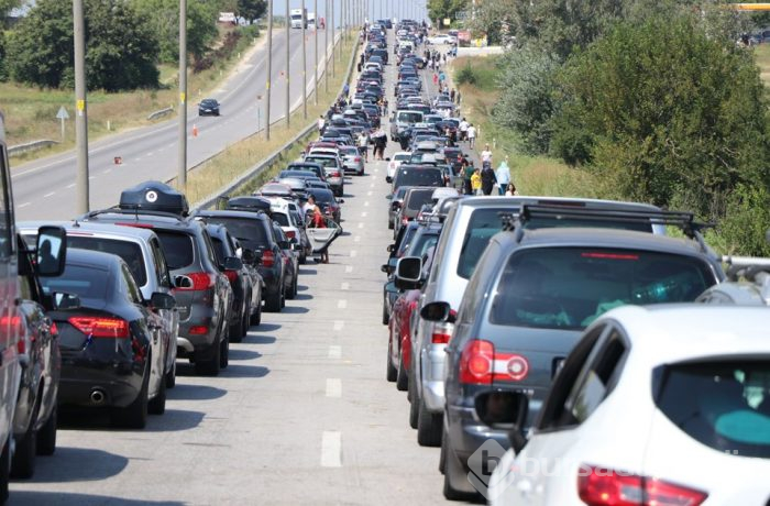 Sınır kapılarında dönüş kuyruğu