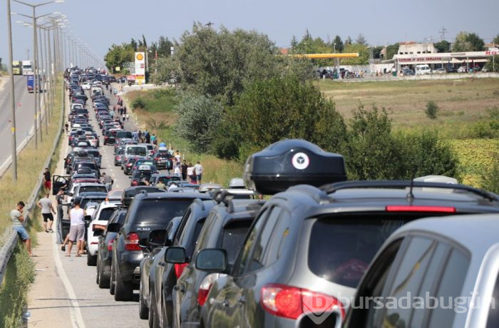 Sınır kapılarında dönüş kuyruğu