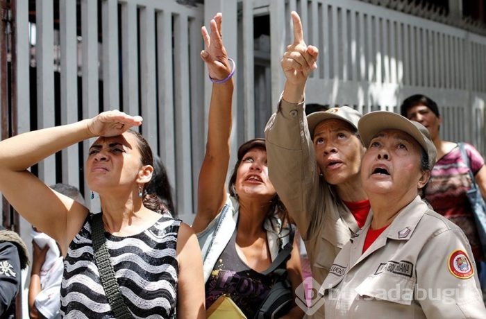Venezuela'da 7,3'lük deprem gökdeleni eğdi