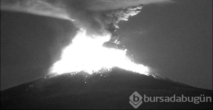 Meksika'da Popocatepetl Yanardağı patladı
