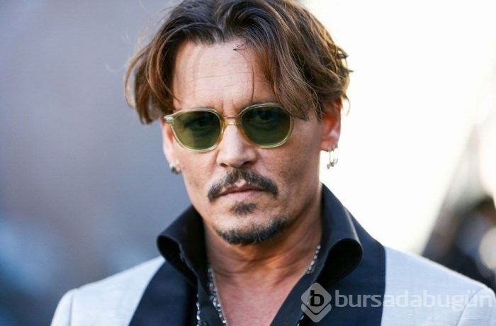Johnny Depp eski avukatına karşı zafer kazandı