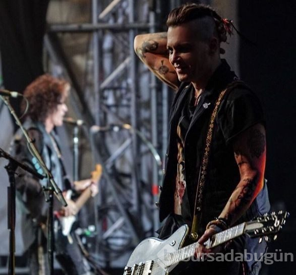 Johnny Depp eski avukatına karşı zafer kazandı
