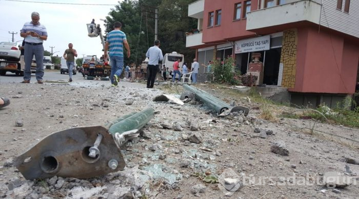 Trabzon'da lastiği patlayan araç tur otobüsüne çarptı