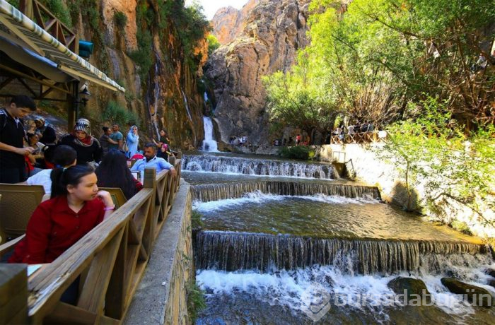 Bozkırın 'yeşil cenneti' Günpınar Şelalesi