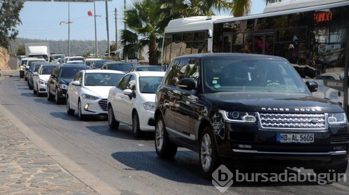 Bodrum'a 330 bin araç, 264 özel jet ve 1955 uçakla geldiler