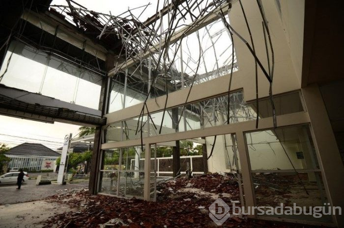 Endonezya'daki depremde ölü sayısı artıyor: En az 140 ölü