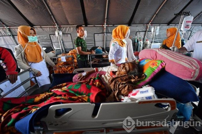 Endonezya'daki depremde ölü sayısı artıyor: En az 140 ölü