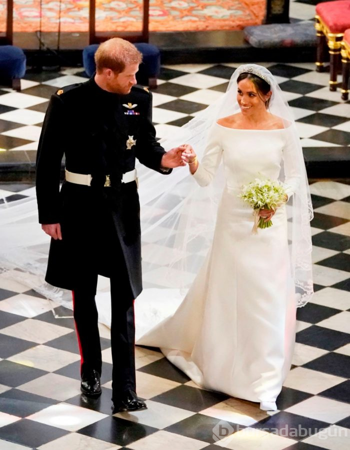 Meghan Markle'ın gelinliği görücüye çıkıyor