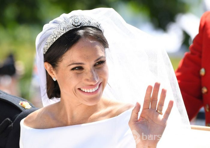 Meghan Markle'ın gelinliği görücüye çıkıyor