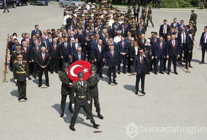 Büyük Zaferin 96'ncı yılı kutlamaları kapsamında ilk tören Anıtkabir'de düzenlendi