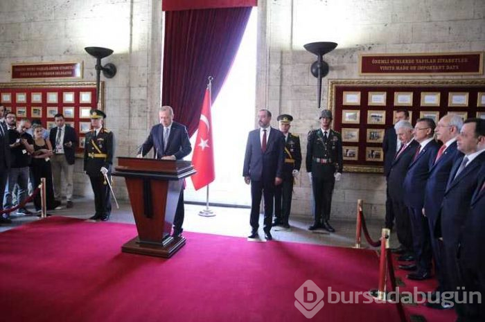 Büyük Zaferin 96'ncı yılı kutlamaları kapsamında ilk tören Anıtkabir'de düzenlendi