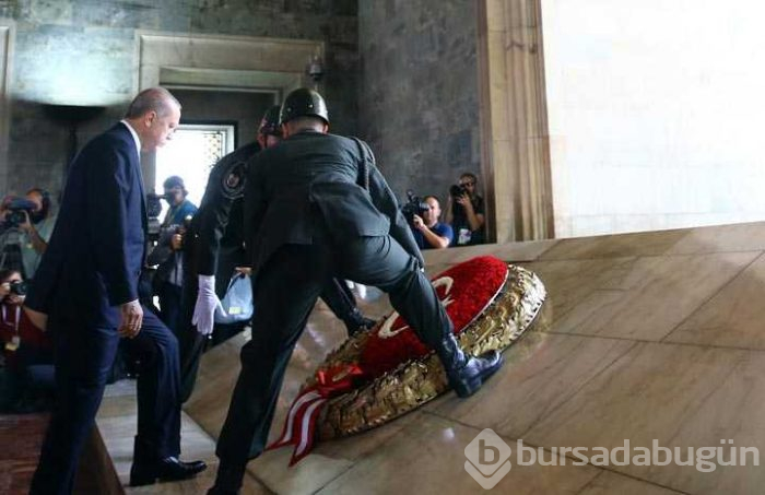 Büyük Zaferin 96'ncı yılı kutlamaları kapsamında ilk tören Anıtkabir'de düzenlendi