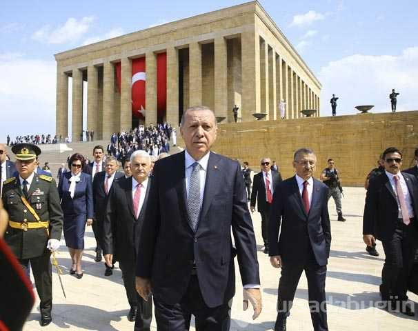 Büyük Zaferin 96'ncı yılı kutlamaları kapsamında ilk tören Anıtkabir'de düzenlendi