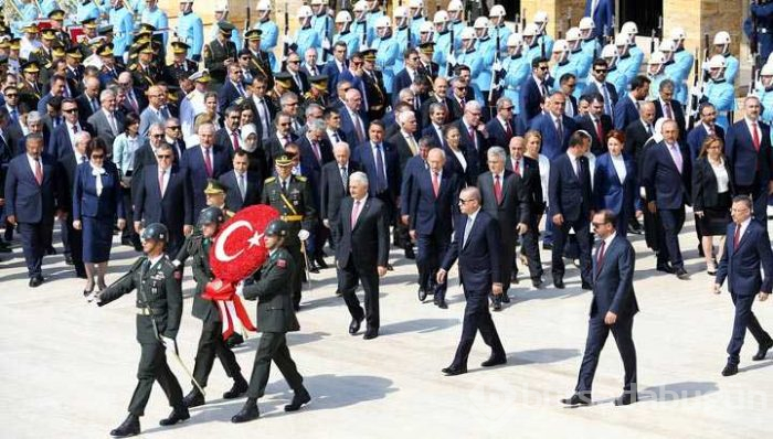 Büyük Zaferin 96'ncı yılı kutlamaları kapsamında ilk tören Anıtkabir'de düzenlendi