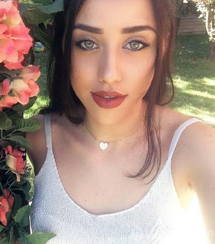 Zeynep Alkan: Tatilden pozlar