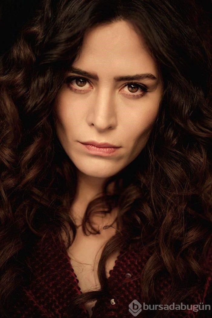 Belçim Bilgin Netflix dizisindeki rolü kaptırdı (The Witcher)