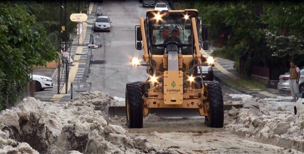 15 dakikada afeti yaşadılar