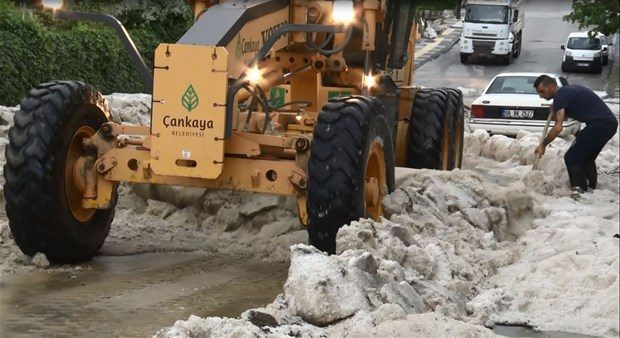 15 dakikada afeti yaşadılar