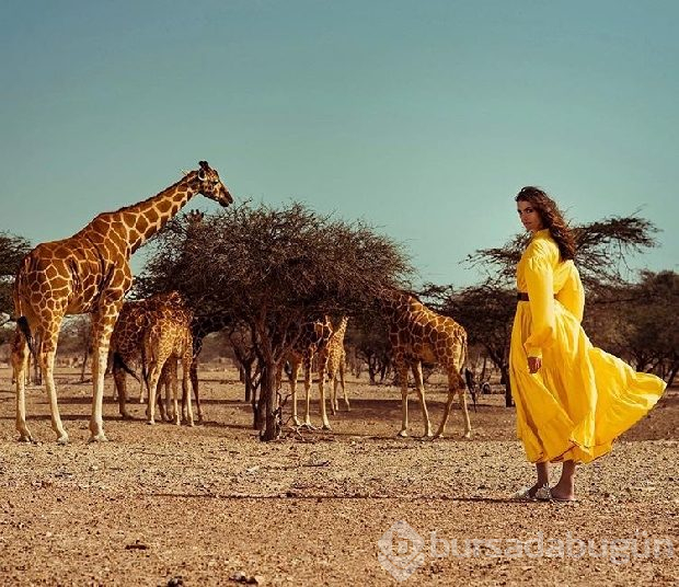 Lauren Mellor Dünya'yı sallayan pozlar