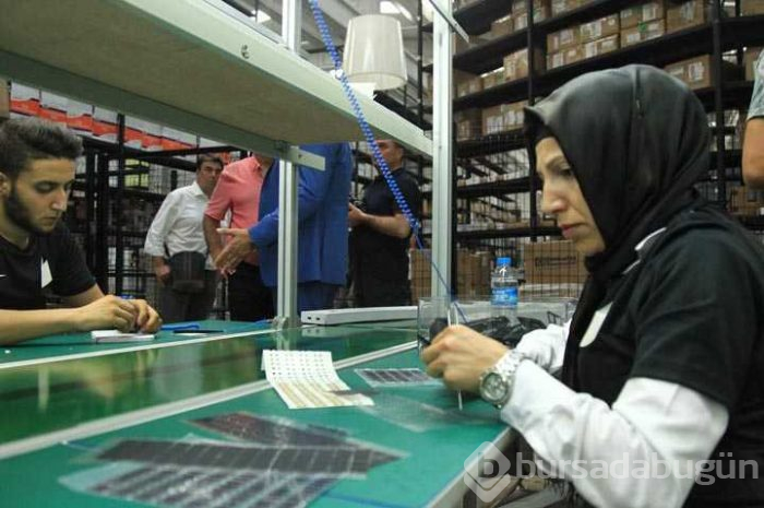 Yerli akıllı cep telefonu ve tablet bilgisayar firması Reeder Samsun'da fabrika açtı