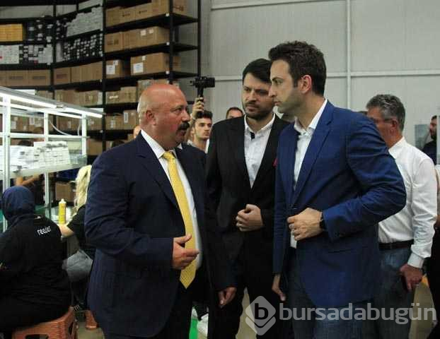 Yerli akıllı cep telefonu ve tablet bilgisayar firması Reeder Samsun'da fabrika açtı