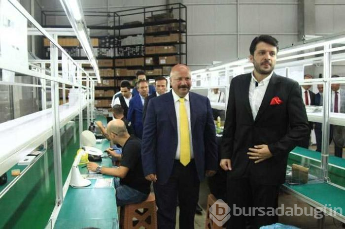 Yerli akıllı cep telefonu ve tablet bilgisayar firması Reeder Samsun'da fabrika açtı