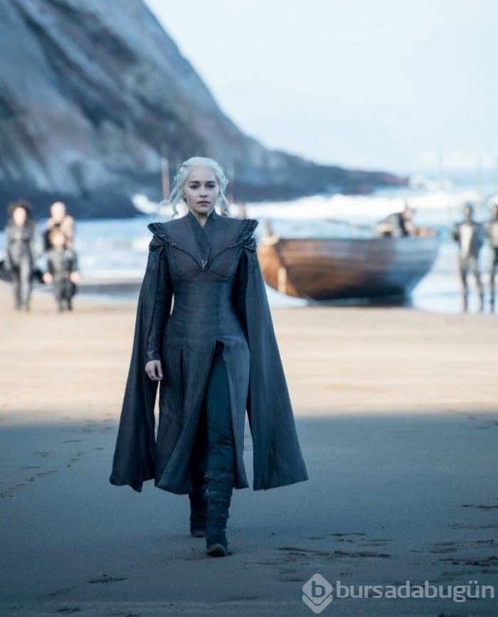 Emilia Clarke bir sonraki projesi için ipucu verdi