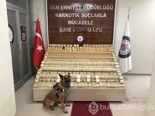 Tırın yakıt deposunda 140 kilo eroin bulundu
